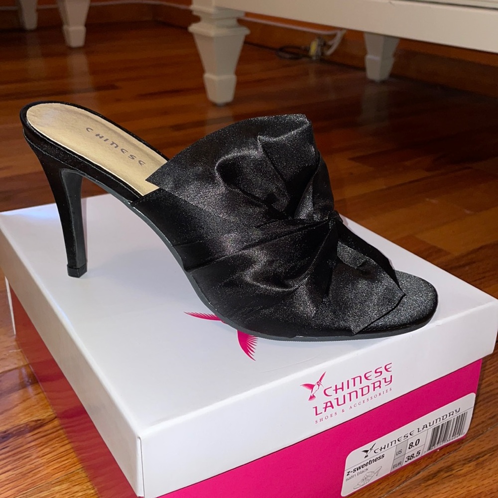 Chinese Laundry Shoes! ONLY WORN ONCE! Size 8!